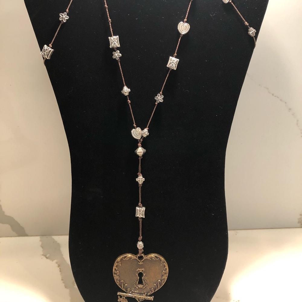 Heart keyhole on beautiful charmed necklace NEW!